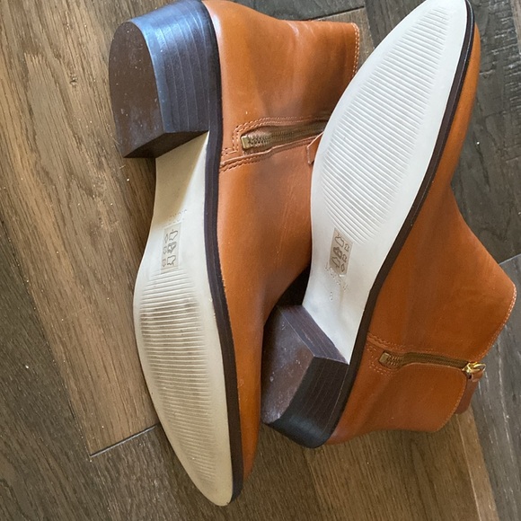 J. CREW Ankle Boots / Size 8 - Picture 4 of 5